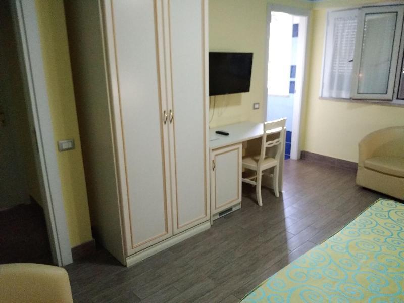 Hotel Villa Aurora لاتينا المظهر الخارجي الصورة