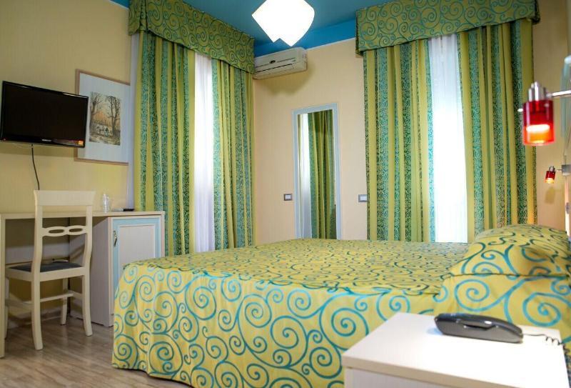 Hotel Villa Aurora لاتينا المظهر الخارجي الصورة