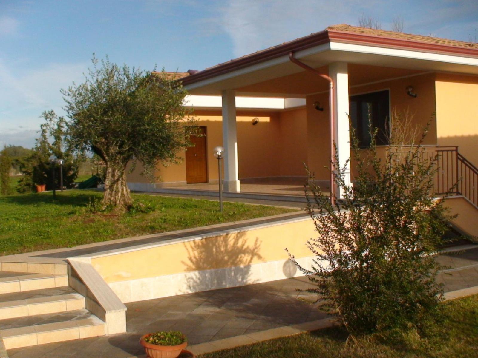 Hotel Villa Aurora لاتينا المظهر الخارجي الصورة
